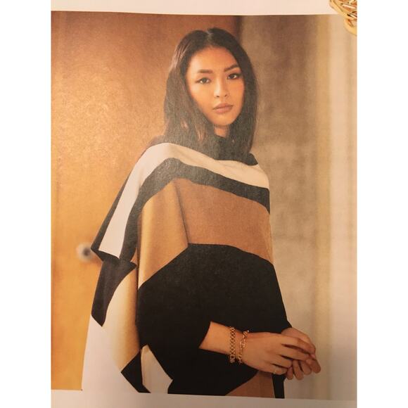 NWT Parrish LA, Stevie Poncho, Beautiful Camel Black &. White Sweater One Size - Picture 1 of 4